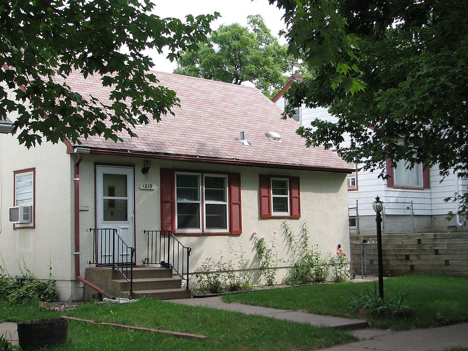 3 beds 1 bath in move-in condition