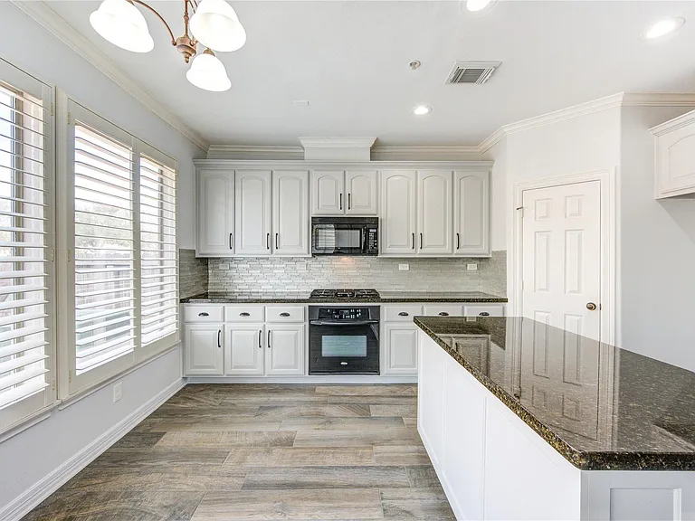 4340 Lake Walk Ct — Photo 14