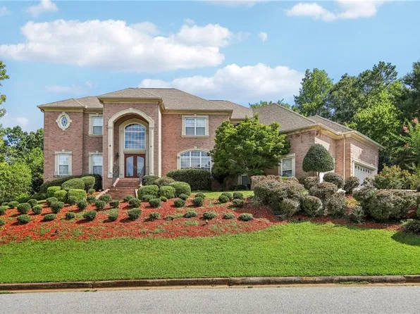 2915 Loch Lomond Dr, Conyers, GA 30094