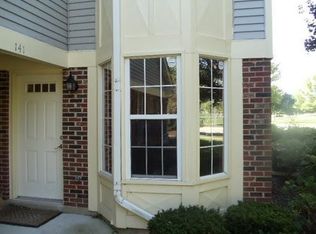 141 Lawn Ct, Buffalo Grove, IL 60089
