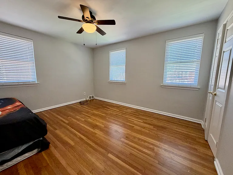 472 Olympic Ave — Photo 17