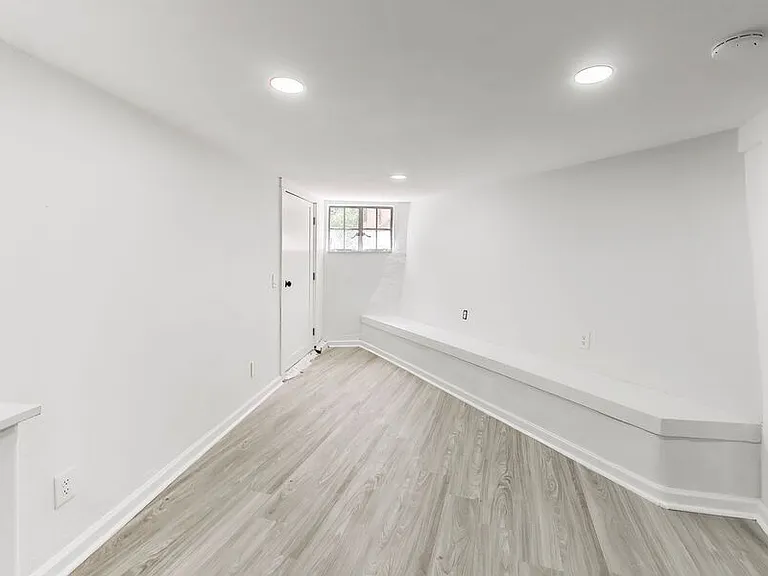 7361 Claremont Ave #3 — Photo 7