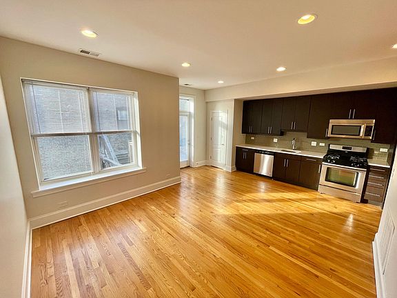 2nd image of 4666 N Broadway St APT 104