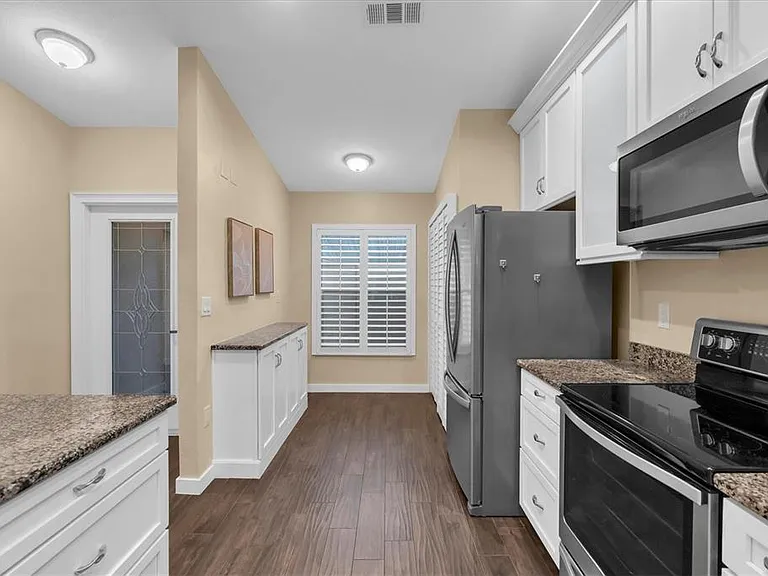 3203 Charter Club Dr #B — Photo 12
