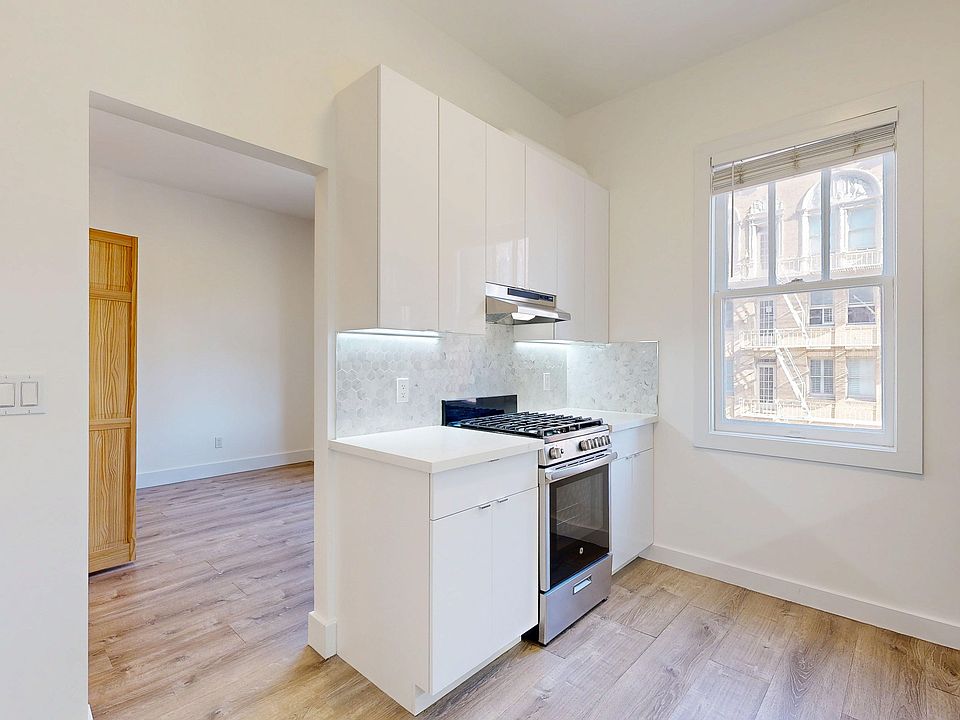 1st image of 980 Bush St APT 412
