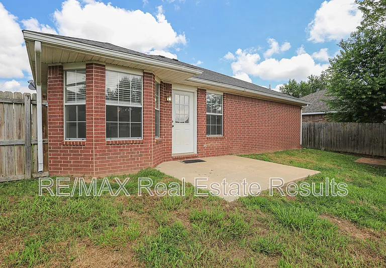 621 Bliss Cir — Photo 37