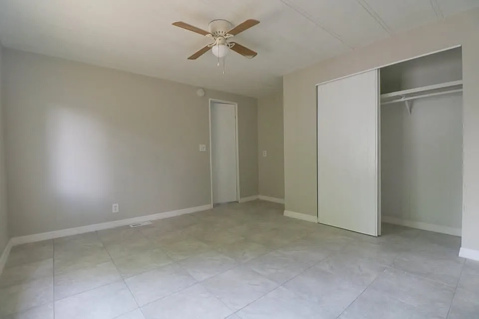 Building Photo - 316 W Buell Dr