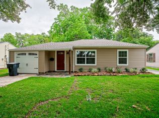 4722 Clermont St, Groves, TX 77619