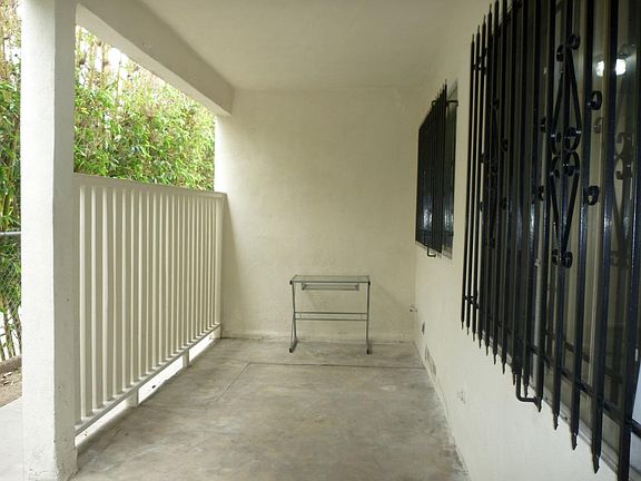 3rd image of 2134 20th St APT 1