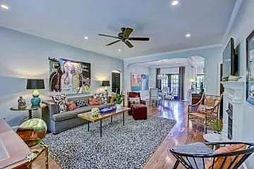 2 bed, 2.5 bath, $5,000 — Photo 4