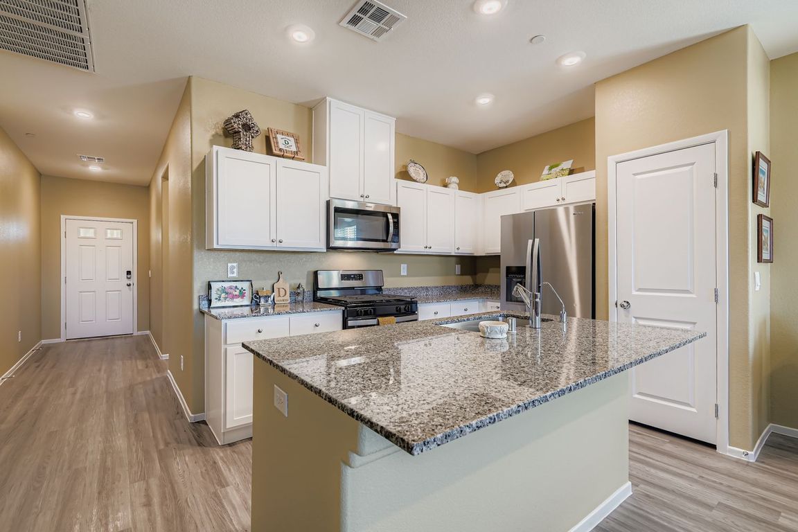 next background image