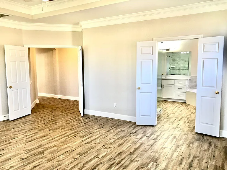 5711 Silver Bay Ct — Photo 16