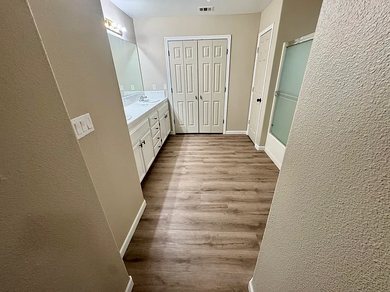 704 Lassen Ave — Photo 16