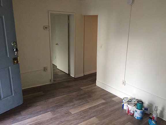 Entryway/Living Room