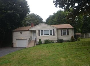 901 Totoket Rd, Northford, CT 06472