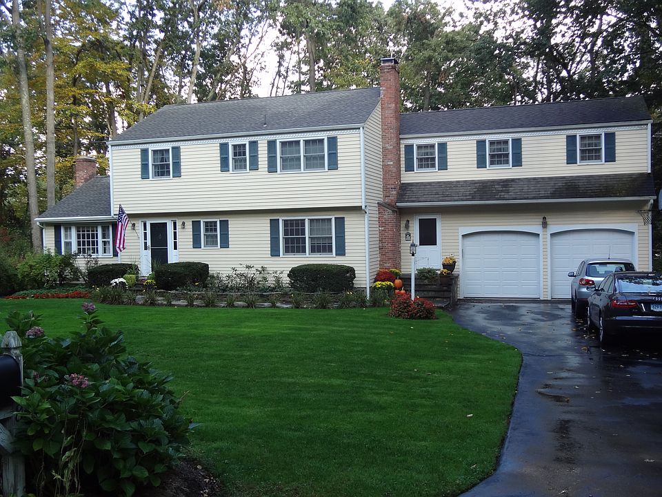 2nd image of 128 Winding Ln