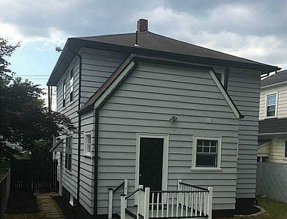 4th image of 186 Warwick Ave