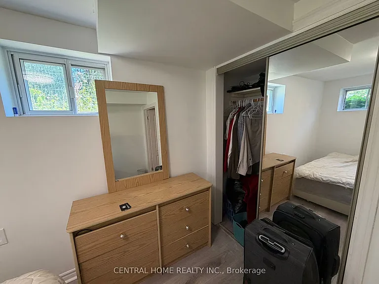 20 Goulding Ave #BASEMENT — Photo 11
