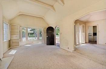 4th image of 340 S Crescent Dr
