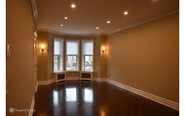 Rented by Douglas Elliman | media 14