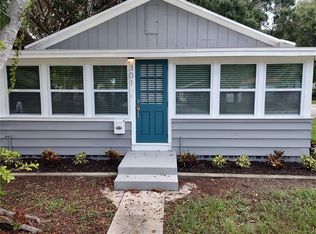 301 Mystic Lake Dr N, Saint Petersburg, FL 33702