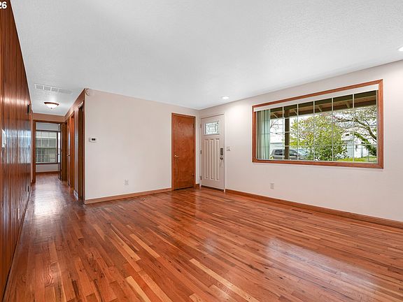 5th image of 111 NE 194th Ave