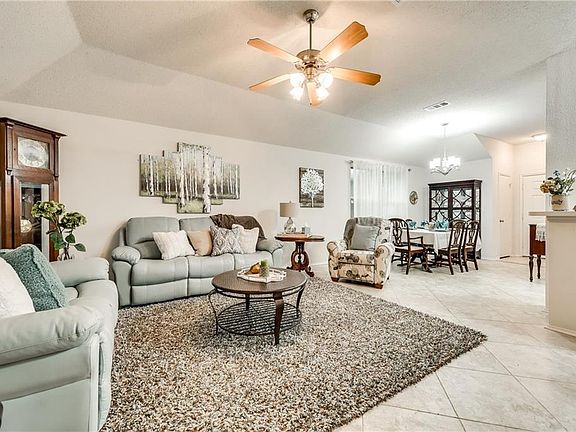 4th image of 364 Bayberry Dr