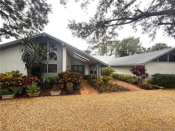 5220 SE Burning Tree Cir S, Stuart, FL 34997