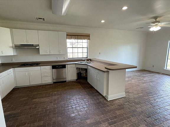 5th image of 4016 Lennox Blvd