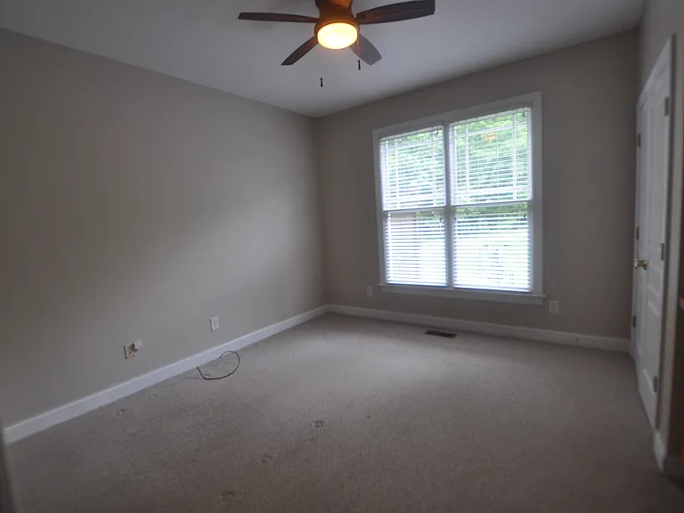 206 Charleston Ln — Photo 11