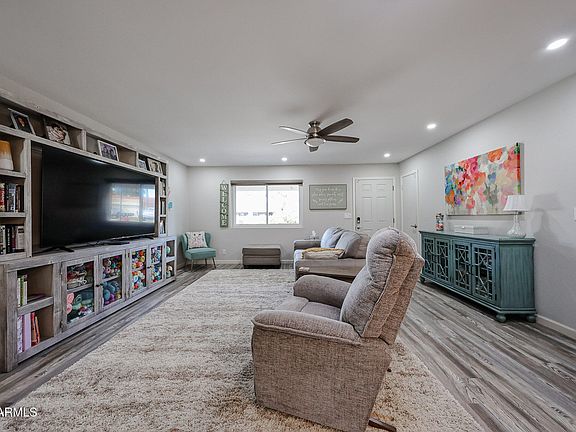 3rd image of 1286 Leisure World --