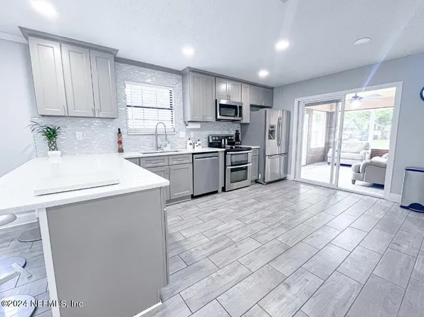 465 TAHITIAN Terrace, Jacksonville, FL 32216