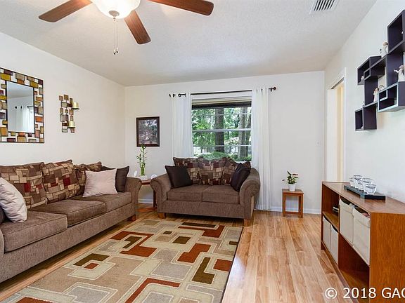 5th image of 3819 NW 33rd Pl
