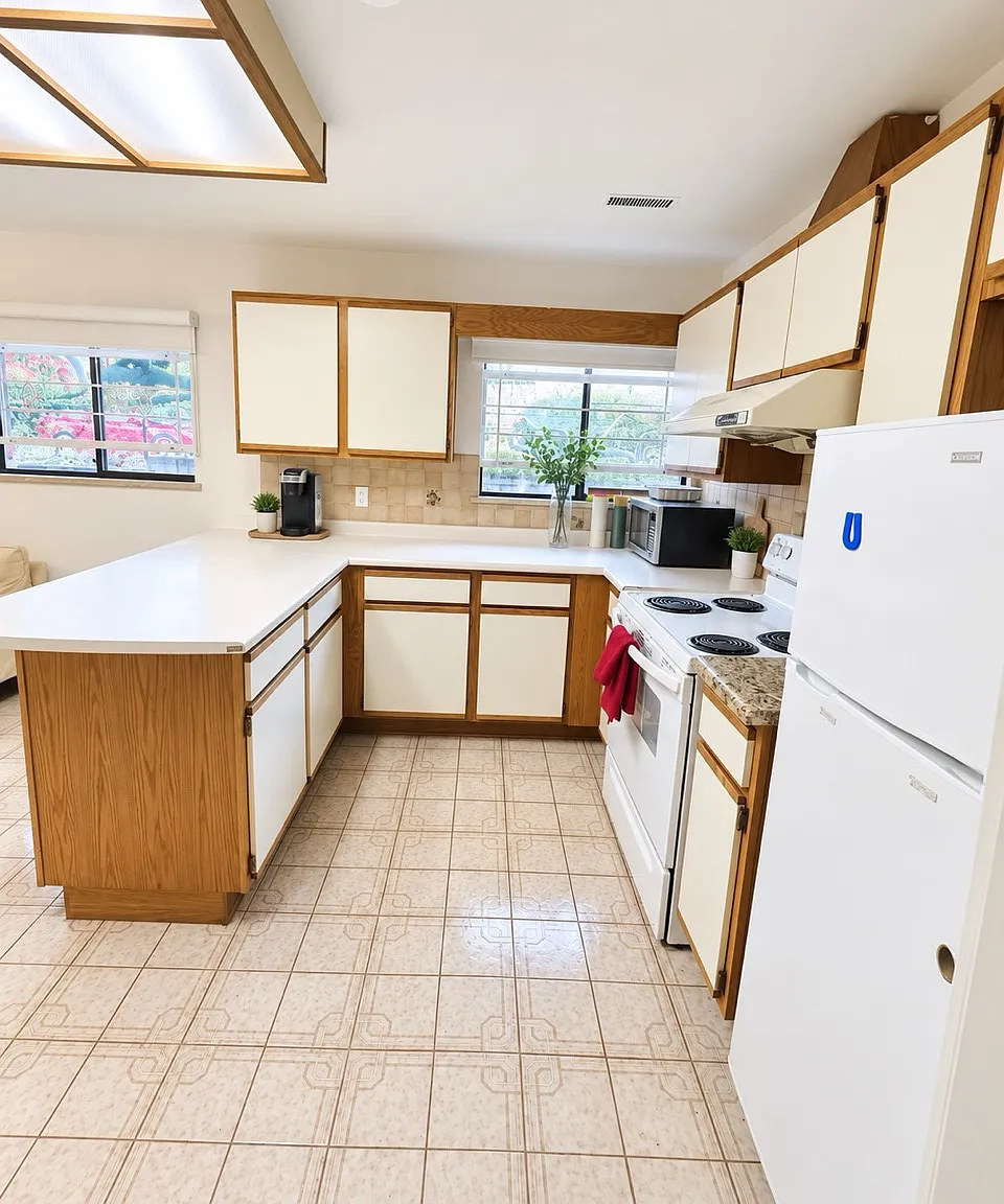 2 bed, 750 sqft, $1,700 — Photo 3