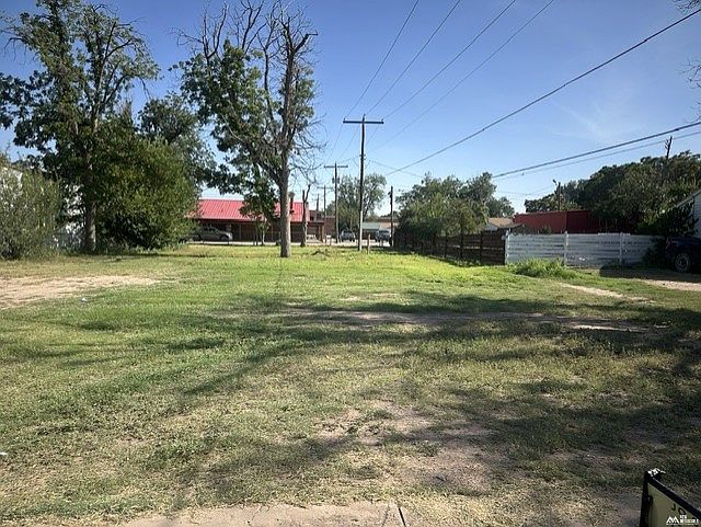 2nd image of 309 E Of Sheperd
