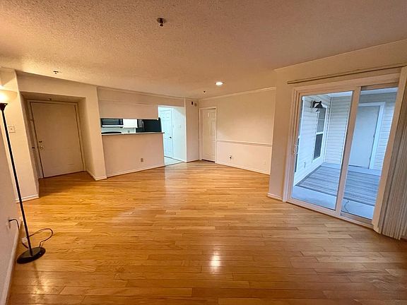 5th image of 1524 Lincoln Way #Top