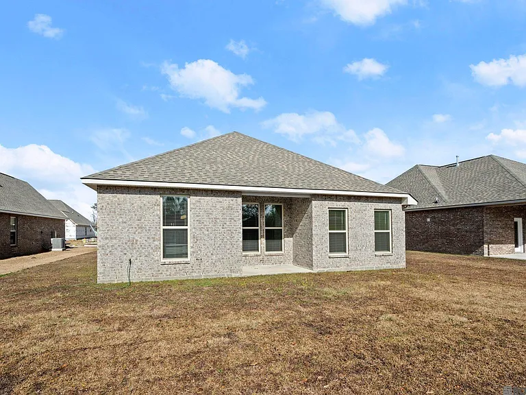 38405 Parliament Dr — Photo 20