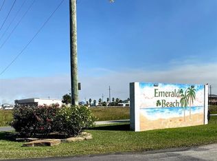 863 Wommack Dr, Crystal Beach, TX 77650