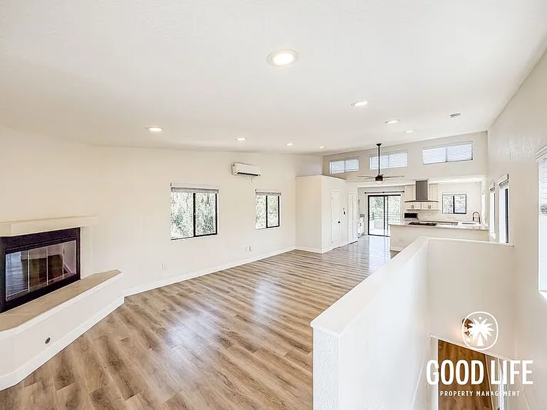 3095 Boundary St — Photo 3