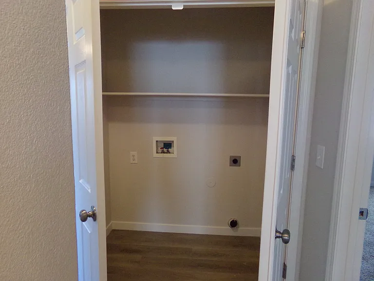 16168 N Saint Helens Dr — Photo 14
