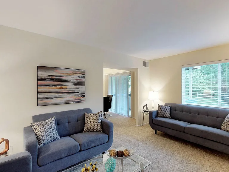 West Woods Apartments — Photo 4