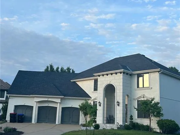 12805 Maple St, Overland Park, KS 66209