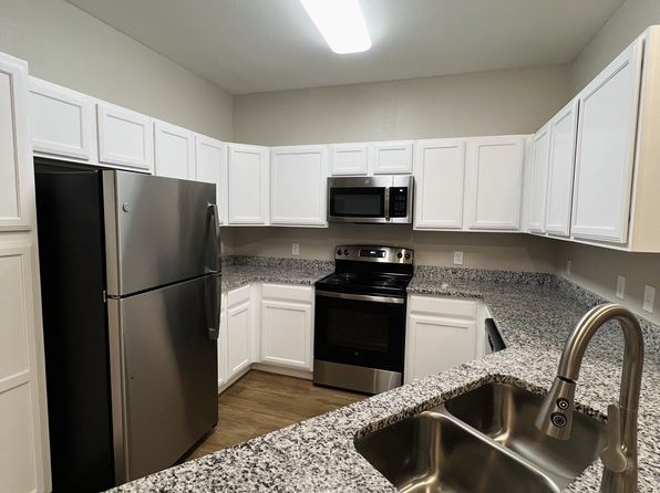 472 Houston Ridge Dr #817
