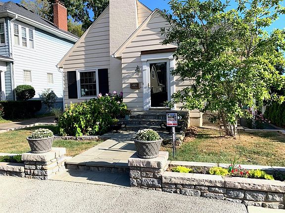 2nd image of 235 Sunset Ave