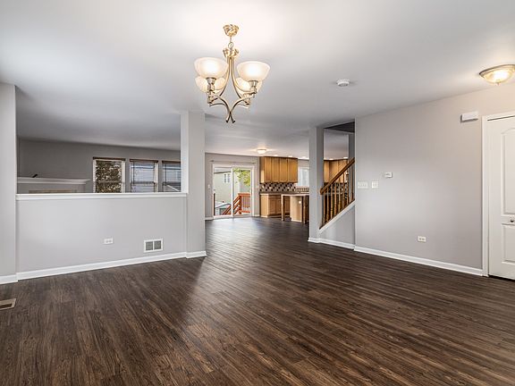 4th image of 1737 Stonegate Dr