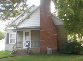 135 Roedl Ct, Beaver Dam, WI 53916