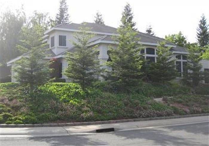 1st image of Leeds Dr