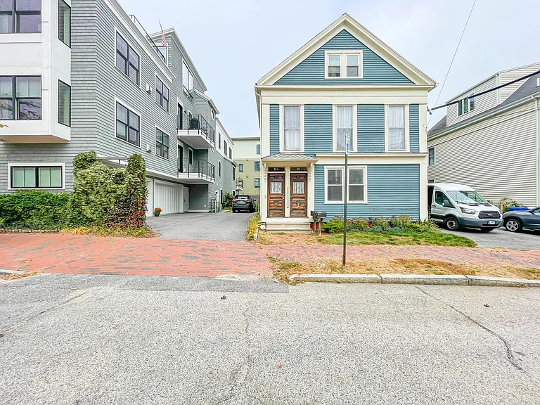 91 Saint Lawrence St #1 — Photo 45