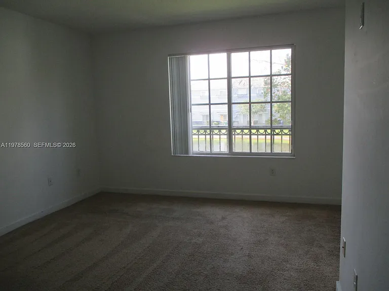 3417 NW 13th St — Photo 9