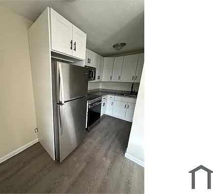 1030 N Victoria Park Rd — Photo 6